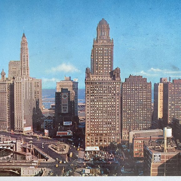 c1960s Wacker Drive View Skyscrapers Cityscape Chicago IL Giant Postcard 6x9in - Picture 1 of 5